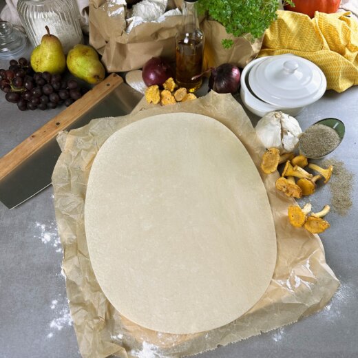 Flammkuchen dough base wheat premium oval 38 x 29 cm 360 Teigböden