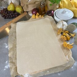 Flammkuchen dough base wheat premium oval 38 x 29 cm