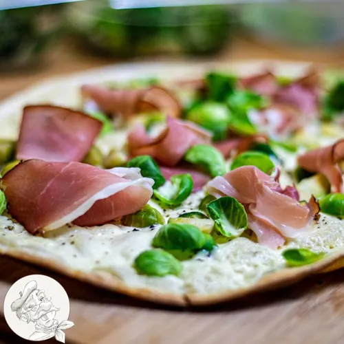 Flammkuchen roher Schinken